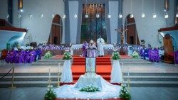 2023.01.05 Messe de suffrage pour le Pape Benoît XVI en Côte d'Ivoire
