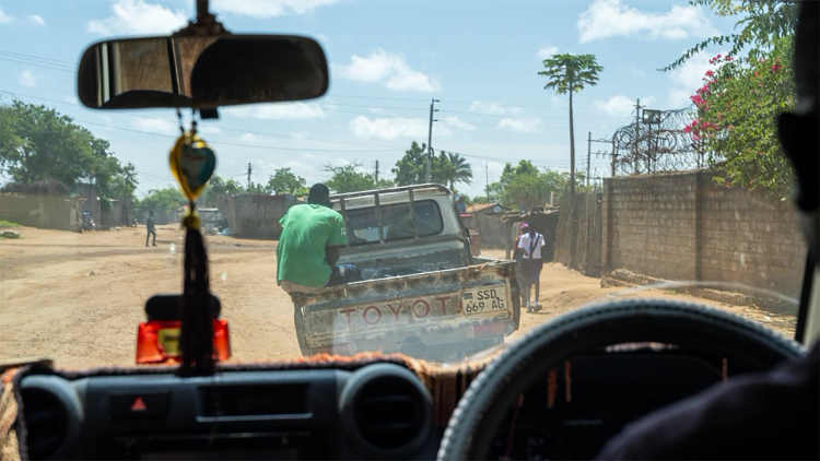 El viaje de Antonino y Marta por las calles de Sudán del Sur