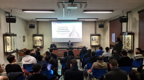 Instituto Ecuménico de Bossey visitan los medios de comunicación del Vaticano
