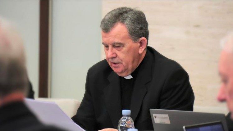 Nadbiskup Tomo Vukšić, predsjednik BK BiH (Izvor: Ika)