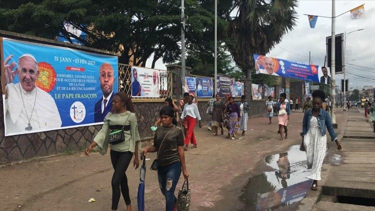 Uma rua de Kinshasa, capital da Repúbblica Democrática del Congo