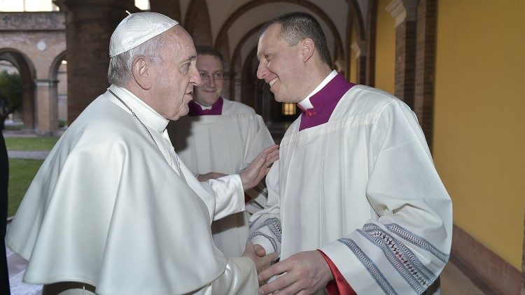 Papa Francisco com monsenhor Krzysztof Marcjanowicz
