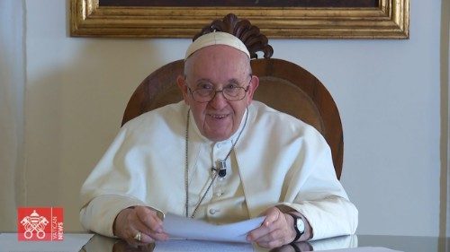 Pápež mladým: Utkávať siete dobra, predísť pohrome obchodovania s ľuďmi