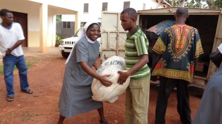 Offloading blankets collected in Rome