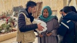 Distribuzione di pacchi alimentari del Pam ai terremotati di Aleppo, Siria  (WFP photolibrary)