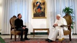Le Pape François interviewé par la chaîne Canale 5. 