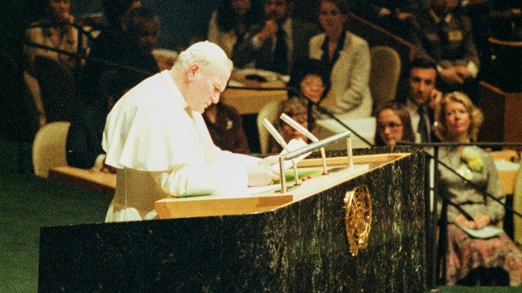 Johannes Paul II. spricht vor den Vereinten Nationen 2.10.1979