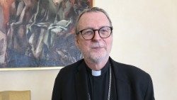 Monseñor Gugerotti pronunció el discurso inaugural del Simposio y habló sobre los "esfuerzos heroicos" de los cristianos de Oriente Medio para "dar testimonio de la fe".