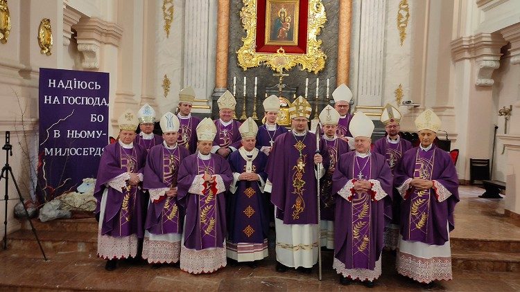 Arkivysk. V. Kulbokas ir Ukrainos vyskupai Beryčivo šventovėje