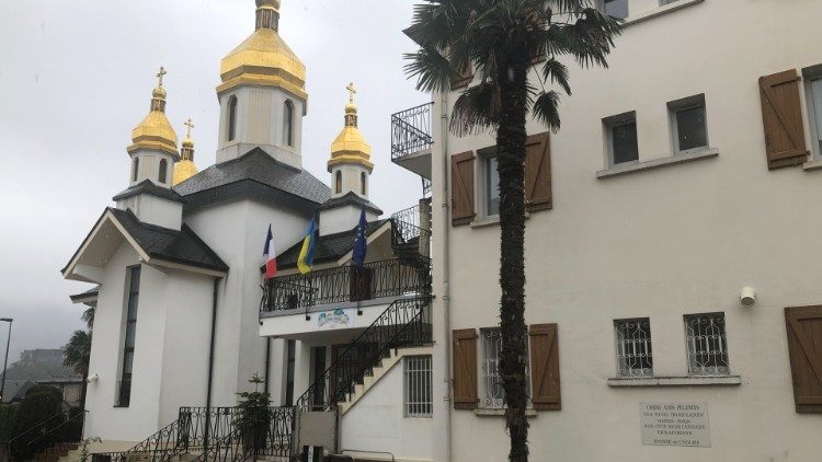 Український греко-католицький храм Успіння Божої Матері в Люрді