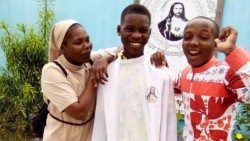 Misja sióstr miłosierdzia pośród gabońskiej młodzieży