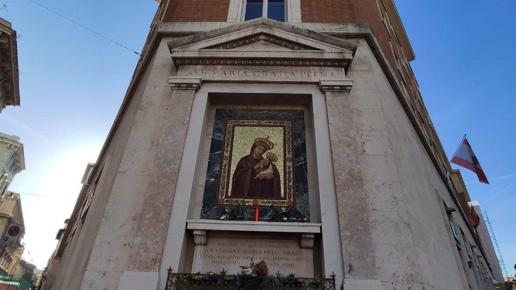 Edículo votivo en el emplazamiento de la antigua iglesia de las Gracias, demolida, entre Via Angelica y Borgo Angelico