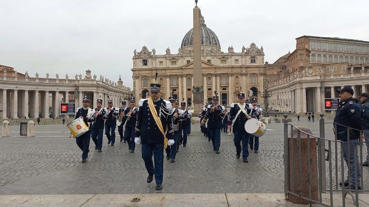 La Banda della Gendarmeria vaticana durante la manifestazione