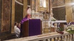 Photo du cardinal Angelo De Donatis, co-présentateur du rapport réalisé par la Caritas. 