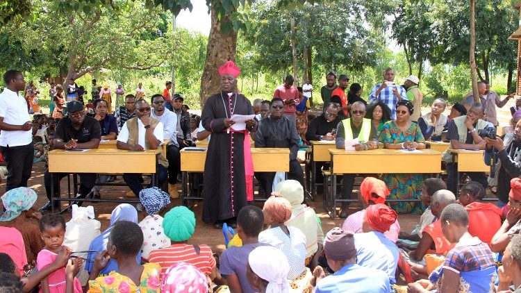 Malawi church members join the solidarity visit