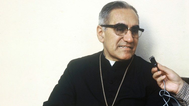 Mons Romero en un momento como entrevistado