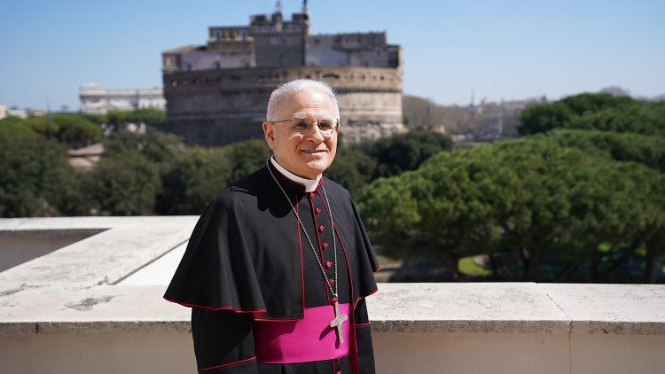 Єпископ Маріано Крочіата
