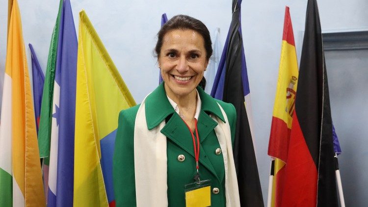 Tayde De Callatay, presidente eleita na Assemblea AIC, em Frascati (Roma)
