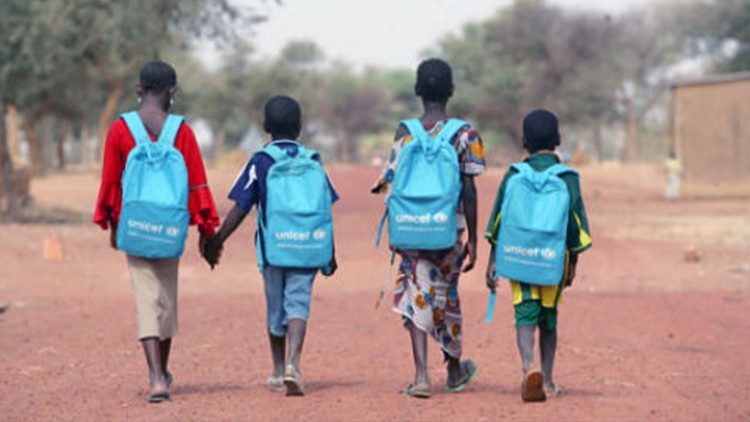 UNICEF helps children go to school
