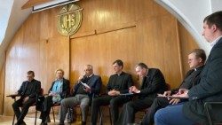Kardinál Koch v Bratislave na sympóziu o medzináboženskom dialógu medzi židovskou a katolíckou komunitou na pôde Teologickej fakulty Trnavskej univerzity