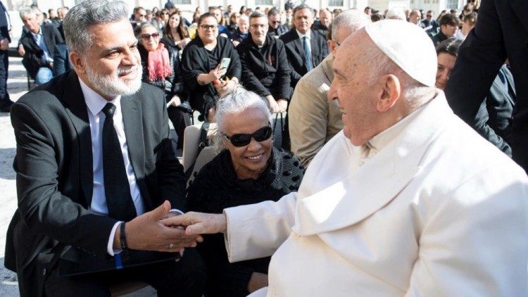 O ministro Lelio Bentes Corrêa ao encontrar o Papa Francisco na quarta-feira (31)