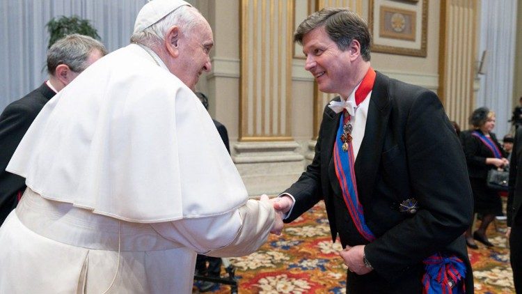 Папа Франциск с посланика на Унгария