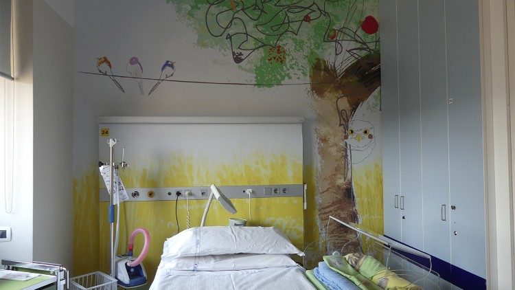 Una delle stanze allestite per i bambini affetti da malattie rare e le loro famiglie