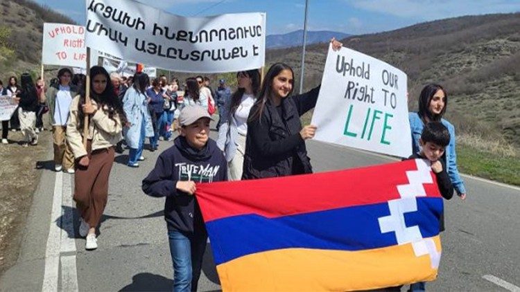 2023.04.08 Manifestazione pacifica delle donne dell'Artsakh
