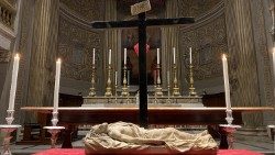Ha sido espuesto en la Iglesia Nacional Española de Roma, la escultura del “Cristo yacente”