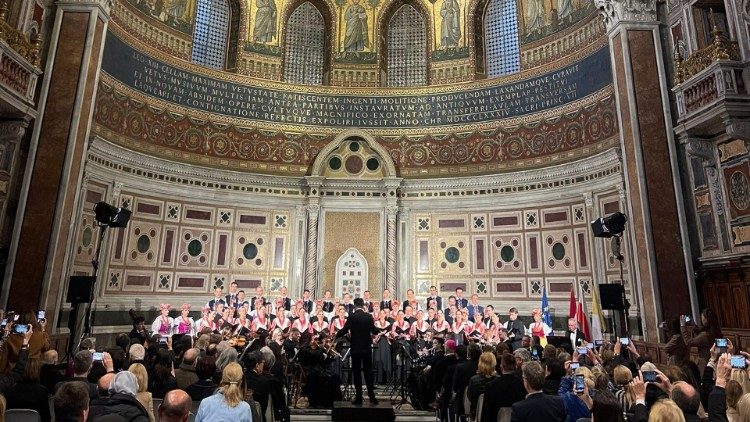 Koncert uskrsne tematike pod nazivom „Zajedno za mir“ održan je u bazilici svetog Ivana Lateranskog 