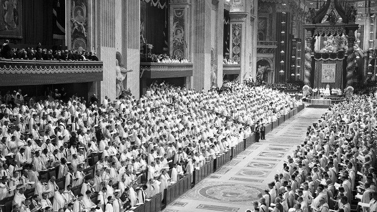 La chiusura, nella Basilica di san Pietro della II sessione del Concilio Vaticano II