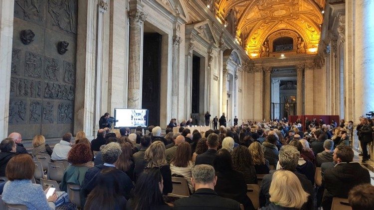 La serata di presentazione nell'atrio della Basilica Vaticana