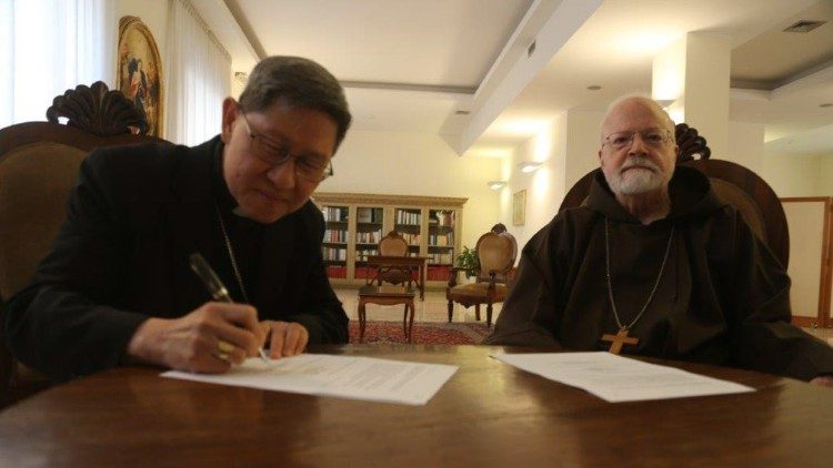 Die Unterzeichnung des Memorandums im Vatikan