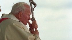 Jan Paweł II podczas wizyty apostolskiej na Węgrzech w 1996 roku