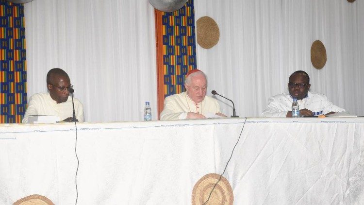 Conférence de restitution des fruits du symposium pour une théologie fondamentale du sacerdoce