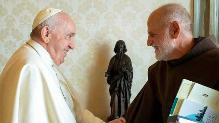Fray Bender con el Papa Francisco