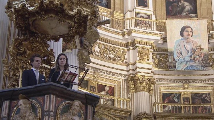 Ceremonia de Beatificación de Conchita Barrecheguren en la Catedral de Granada