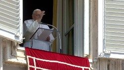 Papa Francesco durante il Regina Caeli di domenica 7 maggio 2023