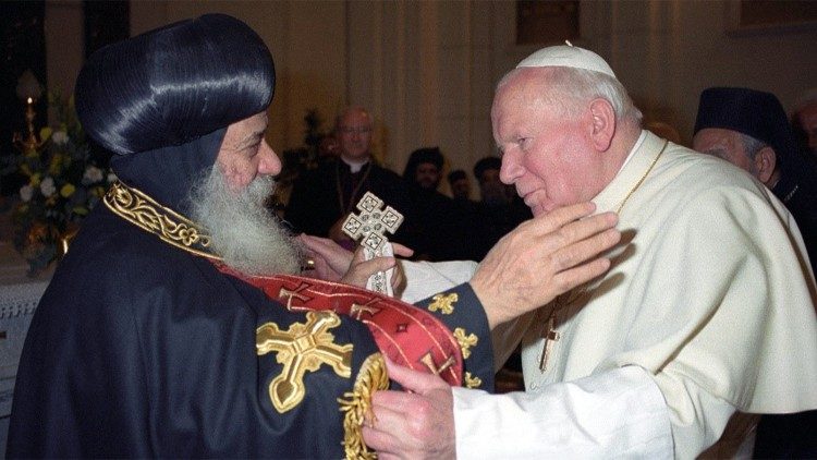 Pope John Paul II and Pope Shenouda III in February 2000