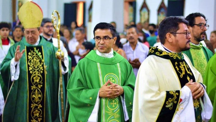O Pe. Aurélio Pinto de Sousa até agora pároco da Paróquia de Nossa Senhora da Assunção em Viçosa do Ceará (CE)