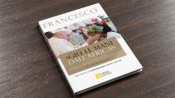 Nová kniha papeže Františka „Ruce pryč od Afriky“ (Giù le mani dall'Africa!) shromažďuje všechny papežovy promluvy během jeho nedávné apoštolské cesty do Konžské demokratické republiky a Jižního Súdánu.
