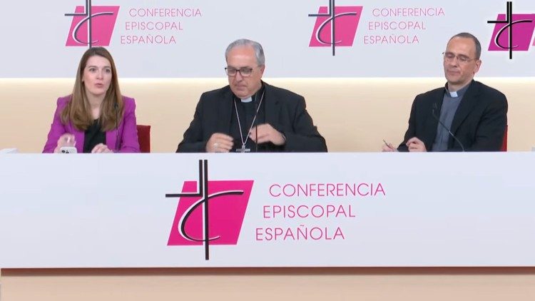 Buổi trình bày báo cáo về hoạt động của Giáo hội ở Tây Ban Nha trong năm 2021