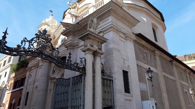 L'ingresso di Porta sant'Anna, in Vaticano