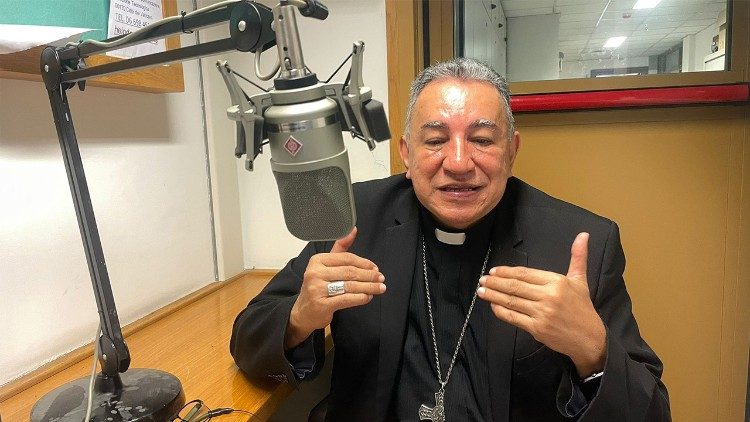 Arzobispo de Panamá en nuestros estudios
