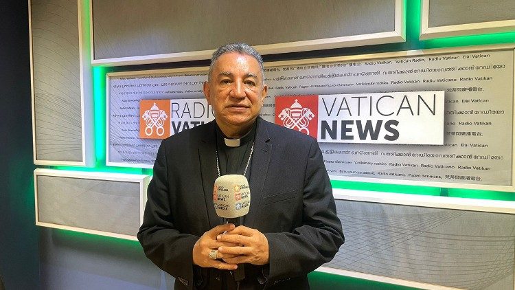 Dom José Ulloa na Rádio Vaticano