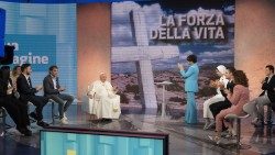 Papež Frančišek gost pogovorne oddaje "Po Njegovi podobi"