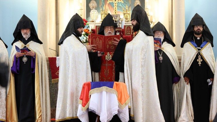 2023.05.29   Rito della Benedizione della bandiera a Antelias Festa I Repubblica Armena