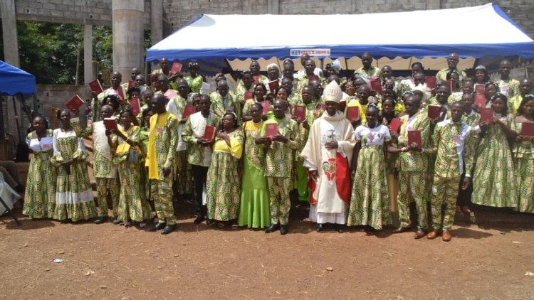 Participants au congrès des familles aux Cameroun