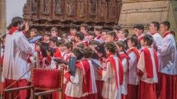 El coro “Los Seises” de la Catedral de Toledo, España.