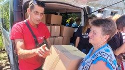 Caritas Spes (Ukraine) bringt Hilfe zu den Betroffenen in Kakhovka